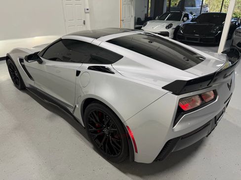 Used 2016 Chevrolet Corvette Z06 w/ 3LZ Preferred Equipment Group image 12
