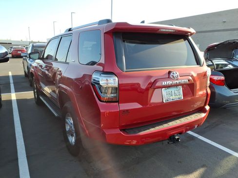 Used 2021 Toyota 4Runner SR5 AWD/4WD image 3