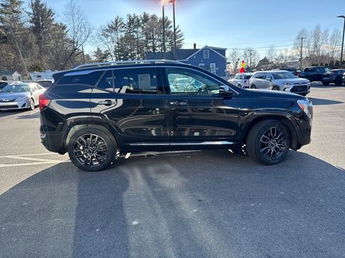 Used 2023 GMC Terrain Denali w/ Black Diamond Edition image 6