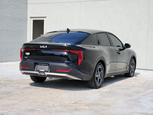 Used 2025 Kia K4 FWD image 8