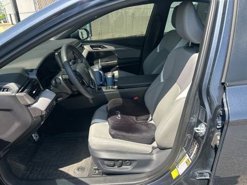 Used 2026 Toyota Camry SE w/ Convenience Package FWD image 11