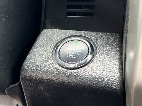 Used 2017 Ford F150 Lariat w/ Equipment Group 502A Luxury image 22