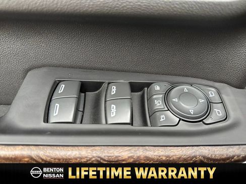 Used 2022 GMC Sierra 3500 Denali w/ Denali Black Diamond Edition image 13