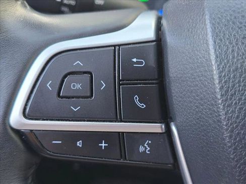 Used 2023 Toyota Highlander Bronze Edition AWD/4WD image 12