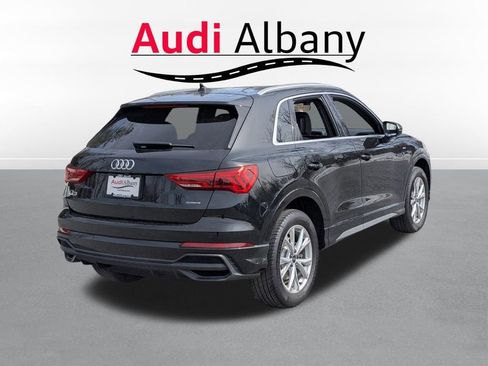 Used 2023 Audi Q3 2.0T Premium w/ Convenience Package image 6