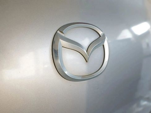 Used 2011 MAZDA MAZDA3 i Touring image 12