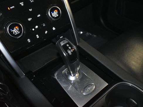 Used 2020 Land Rover Discovery Sport S image 34