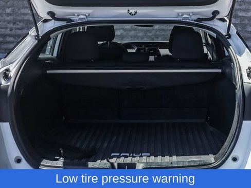 Used 2022 Toyota Prius LE AWD/4WD image 22
