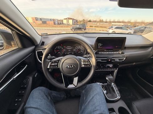 Used 2021 Kia Seltos SX image 13