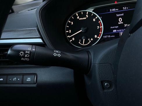 Used 2025 Nissan Altima 2.5 SV image 34