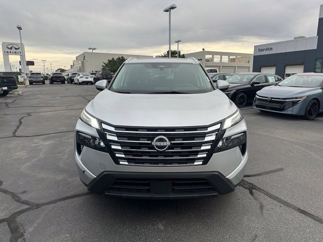 Certified 2024 Nissan Rogue SV w/ SV Premium Package AWD/4WD image 3