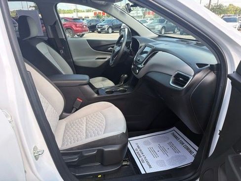 Used 2019 Chevrolet Equinox LT FWD image 19