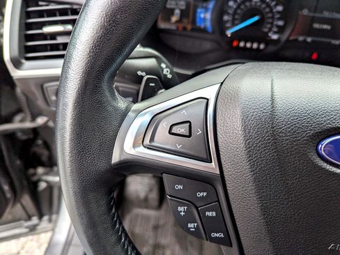 Used 2017 Ford Edge SEL w/ Equipment Group 201A image 16