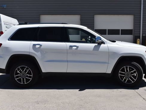 Used 2020 Jeep Grand Cherokee Limited AWD/4WD image 4