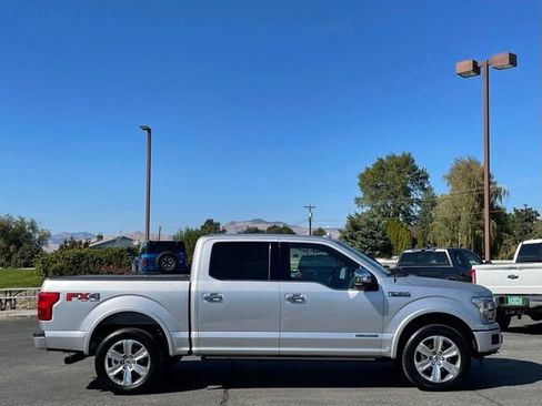 Used 2018 Ford F150 Platinum w/ Equipment Group 701A Luxury AWD/4WD image 2