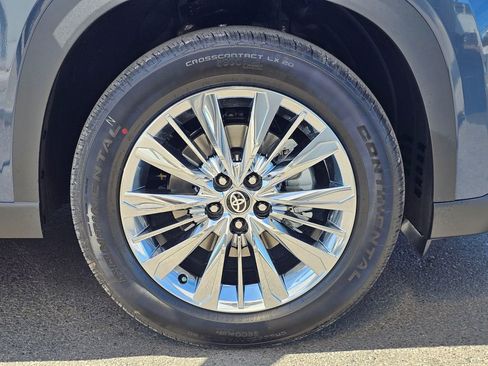New 2026 Toyota Grand Highlander AWD image 9