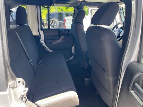 Used 2017 Jeep Wrangler Unlimited Sport AWD/4WD image 26