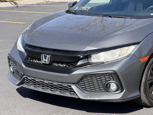 Used 2018 Honda Civic EX image 10