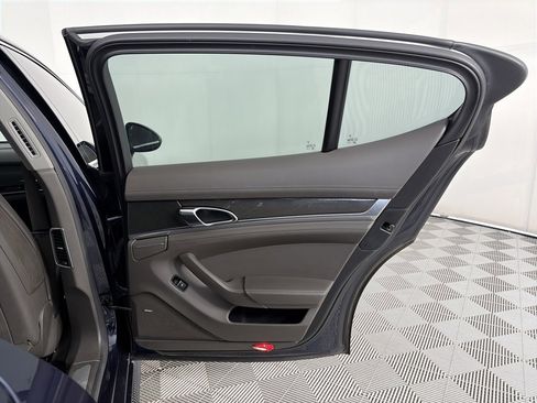 Used 2015 Porsche Panamera 4S image 26