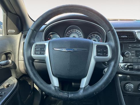 Used 2014 Chrysler 200 Limited FWD image 12