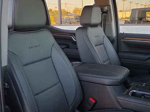 Used 2025 GMC Sierra 1500 Denali image 37