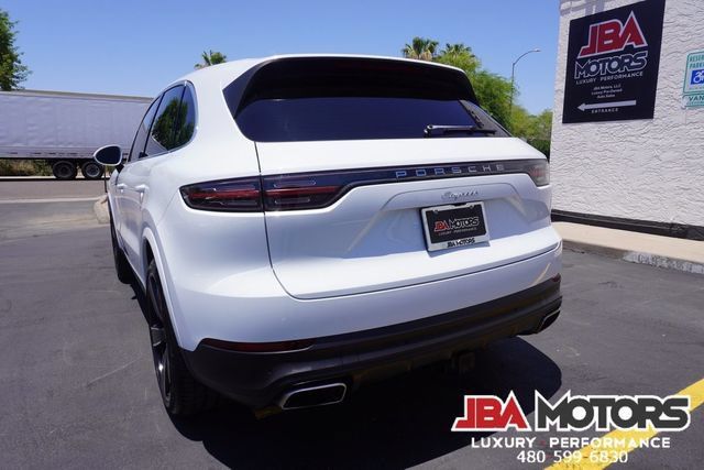 Used 2023 Porsche Cayenne AWD/4WD image 59