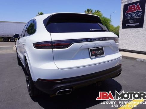 Used 2023 Porsche Cayenne AWD/4WD image 59