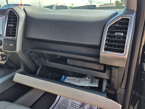 Used 2015 Ford F150 XLT w/ Equipment Group 302A Luxury image 26