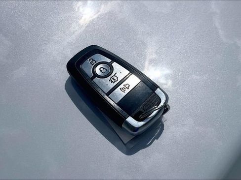 Used 2025 Ford Escape ST-Line FWD image 9