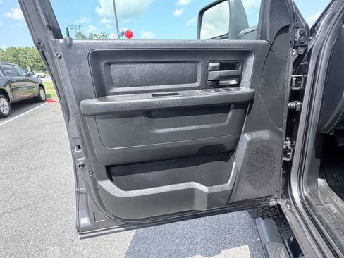 Used 2025 RAM 3500 Tradesman AWD/4WD image 32