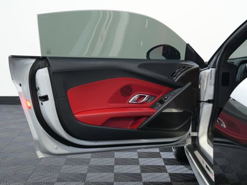 Used 2018 Audi R8 V10 plus image 23