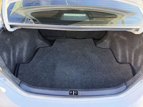 Used 2015 Toyota Corolla LE Premium image 18