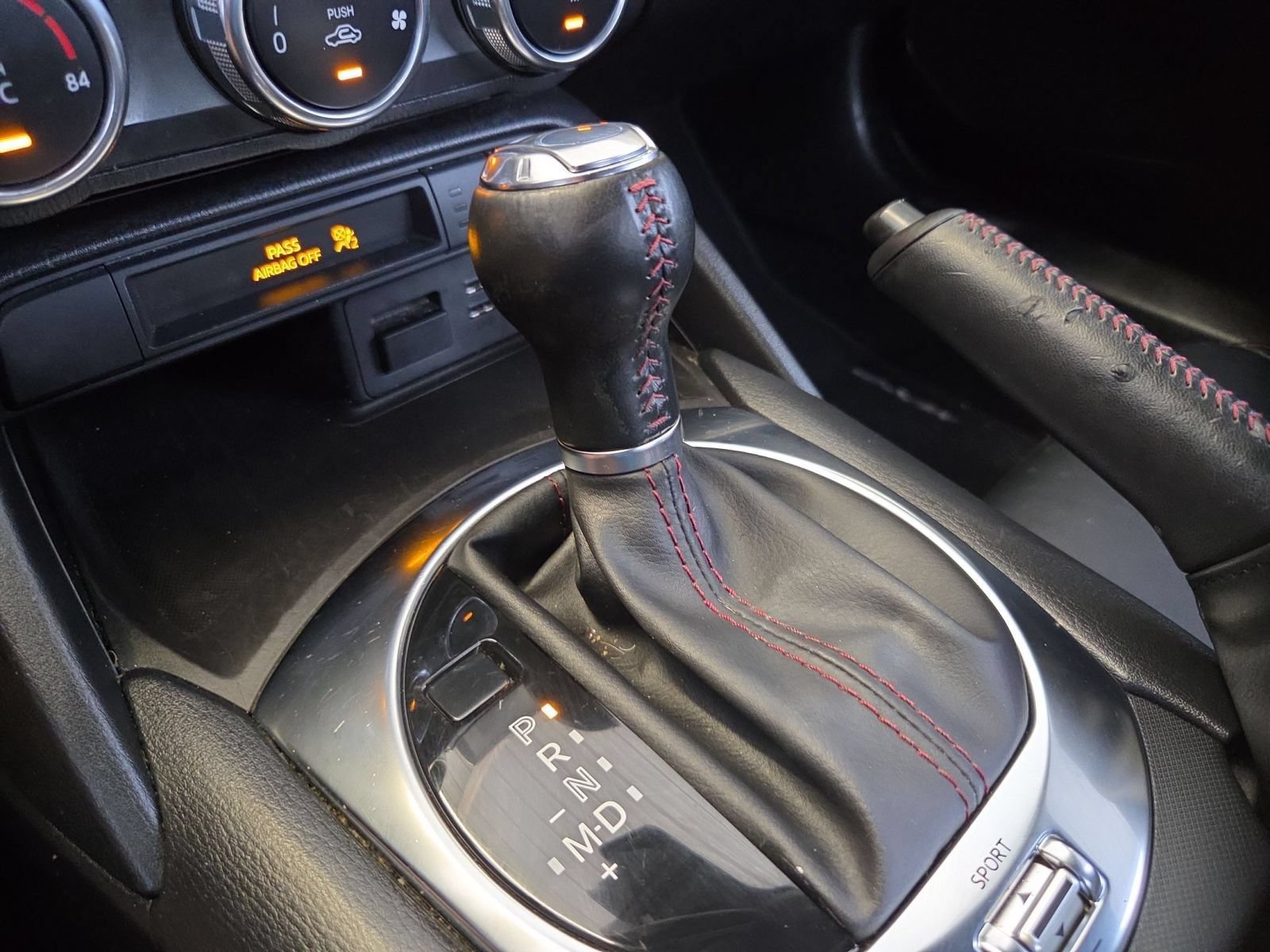 Used 2018 MAZDA MX-5 Miata Grand Touring RWD image 17