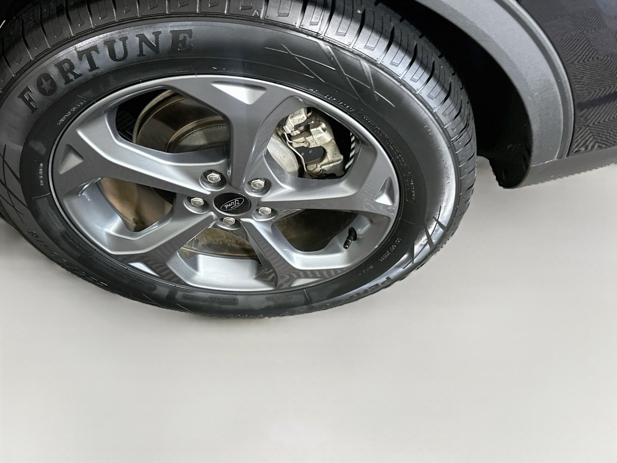 Used 2025 Ford Escape ST-Line FWD image 11