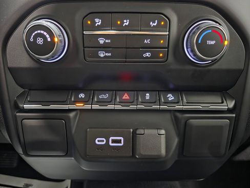 Used 2022 Chevrolet Silverado 1500 Custom Trail Boss w/ Safety Confidence Package image 33