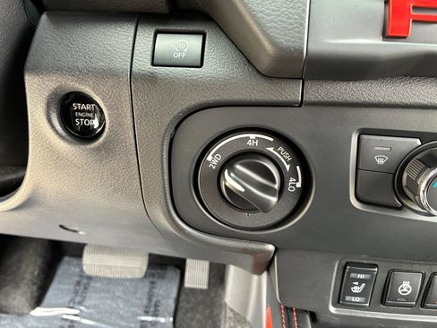 Used 2026 Nissan Frontier PRO-4X AWD/4WD image 26
