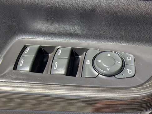 Used 2019 GMC Acadia SLT w/ Black Edition FWD image 19
