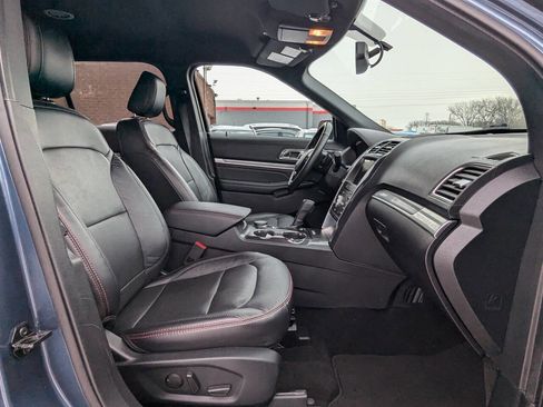 Used 2019 Ford Explorer Sport image 17