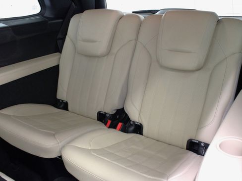 Used 2018 Mercedes-Benz GLS 450 4MATIC image 40