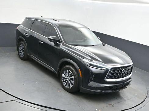 Certified 2025 INFINITI QX60 Pure image 39