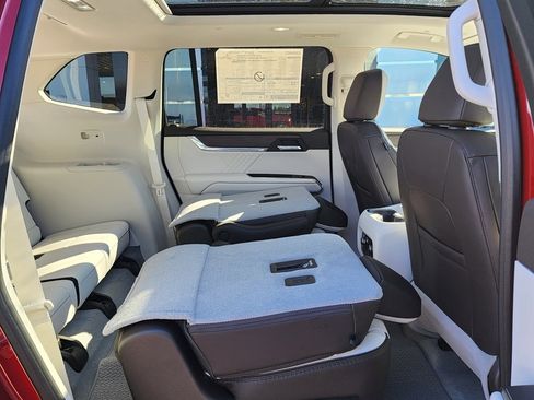 New 2026 GMC Acadia Denali image 51