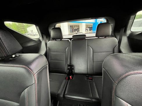 Used 2024 Chevrolet Traverse Z71 AWD/4WD image 16