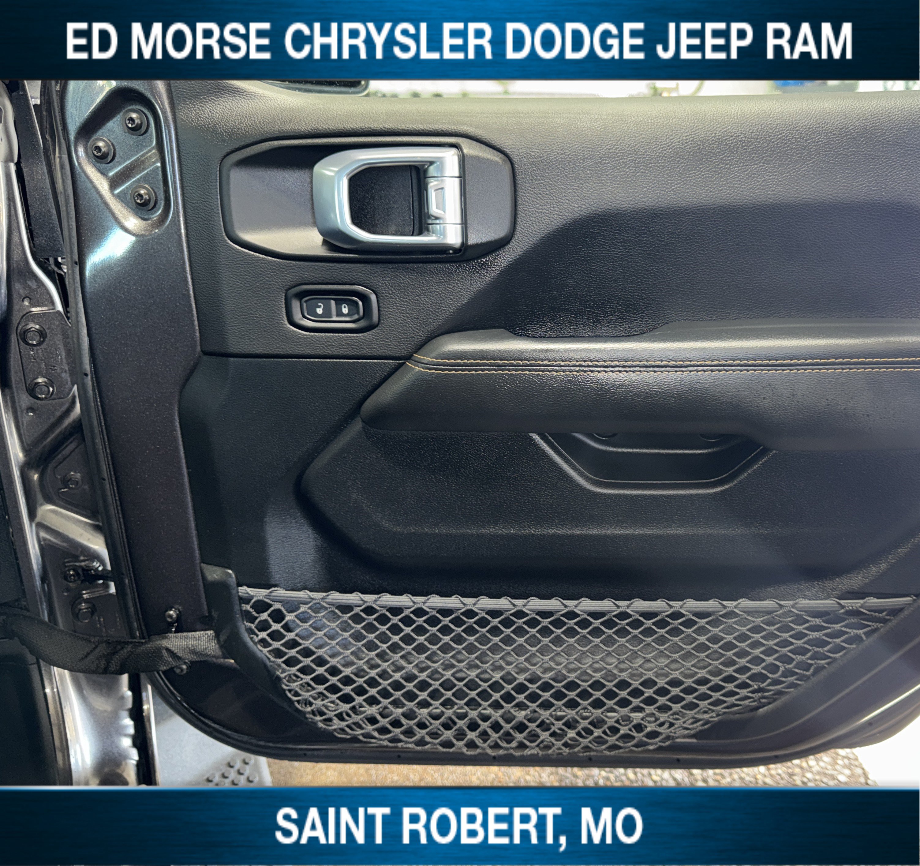 Used 2021 Jeep Wrangler Unlimited Sahara AWD/4WD image 31