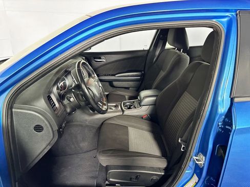 Used 2023 Dodge Charger SXT image 11