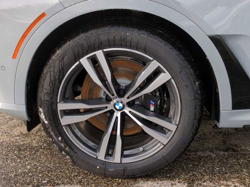Used 2026 BMW X7 xDrive40i w/ M Sport Package image 14