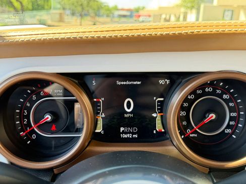 Used 2022 Jeep Wrangler Unlimited Rubicon w/ LED Lighting Group AWD/4WD image 20