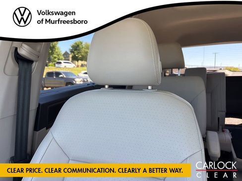 Used 2023 Volkswagen Atlas SE w/ Panoramic Sunroof Package AWD/4WD image 23