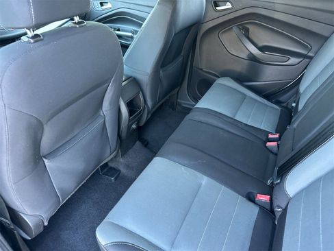 Used 2016 Ford Escape SE image 9