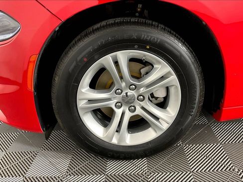 Used 2022 Dodge Charger SXT image 11