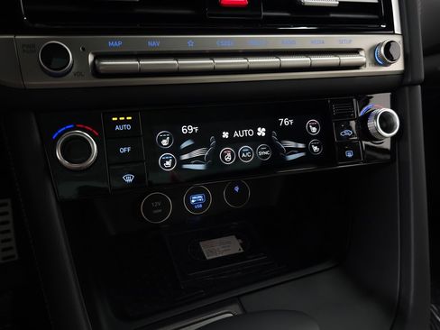 Used 2025 Genesis G70 3.3T Advanced image 23